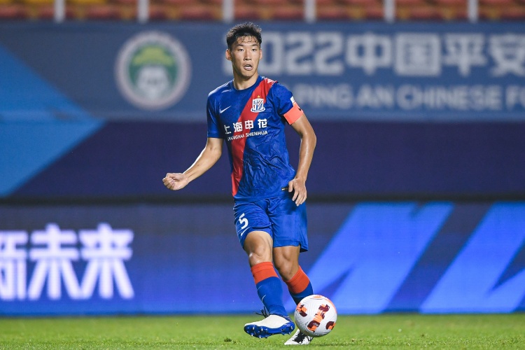 記者：朱辰杰不能完整合練出戰可能性不大，王世龍可能首次首發