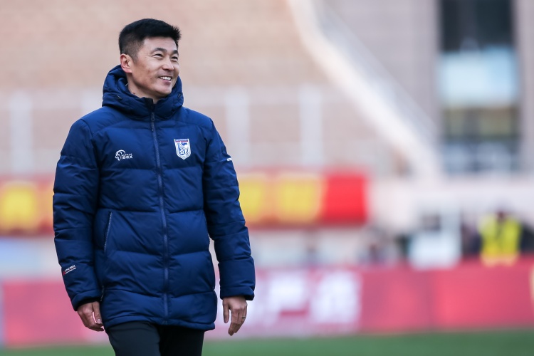 足球報：英博首發陣容幾乎換了一支球隊，主打高位逼搶強調奔跑
